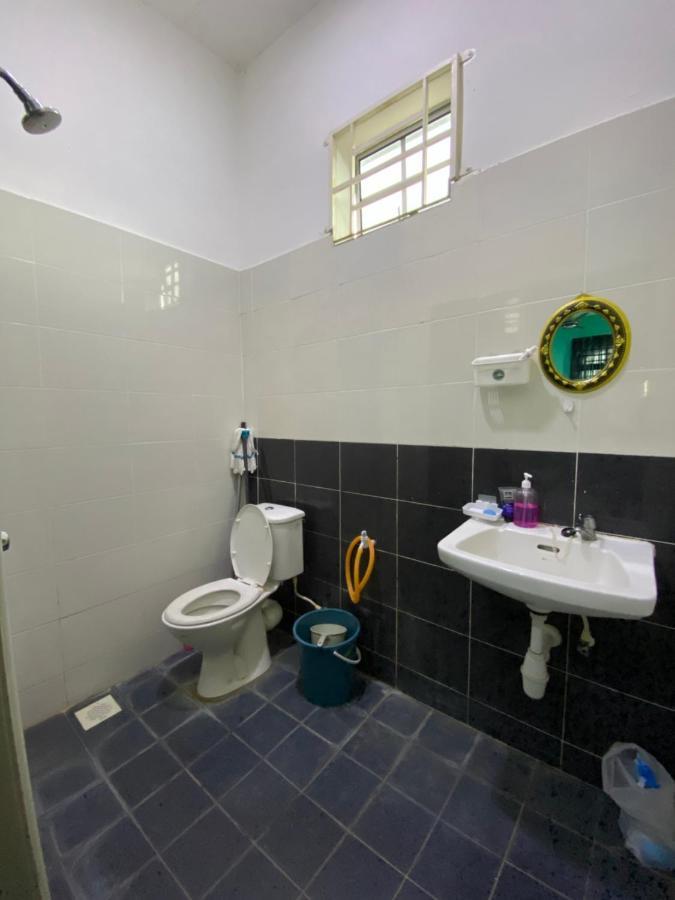 Desyafiq Homestay Kuala Kedah Bagian luar foto